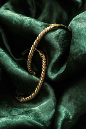 Gold bracelet - Umutoni - Handmade with love in Kenya